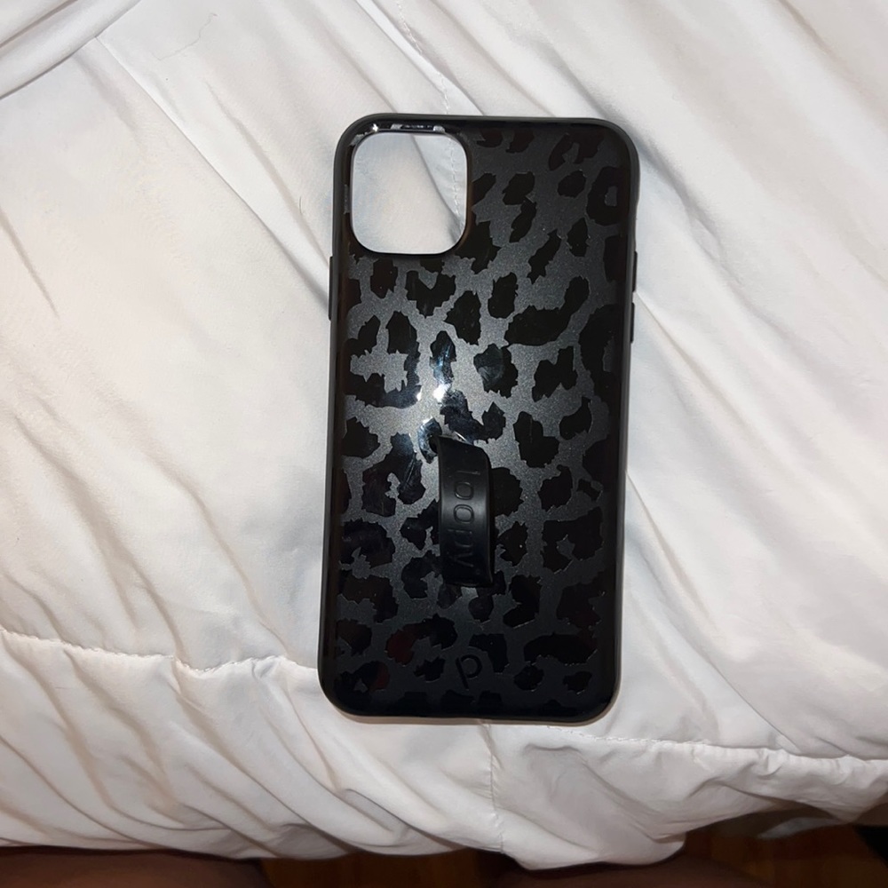 Black Cheetah IPhone 11 Pro Max Loopy Case